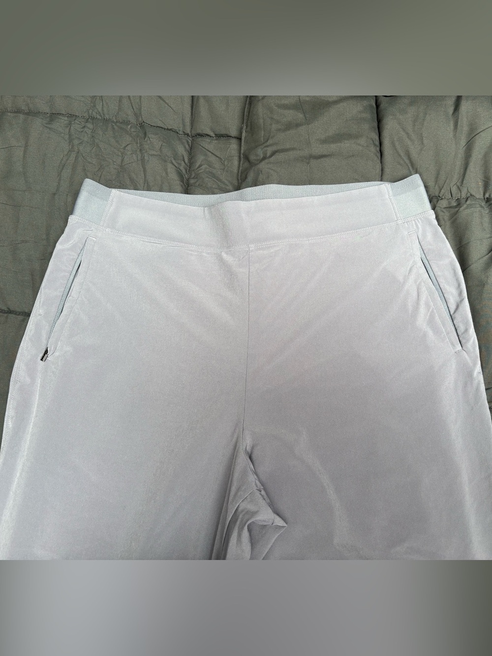 Athleta Women’s lightweight pants. Gray/lavender